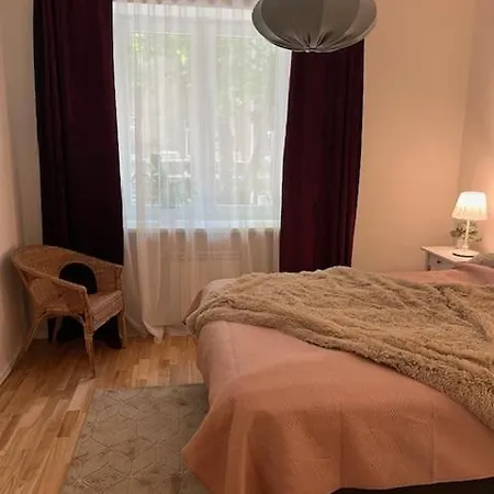 Apartman Cozy Next To Old Town *