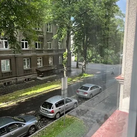 Cozy Next To Old Town Daire *